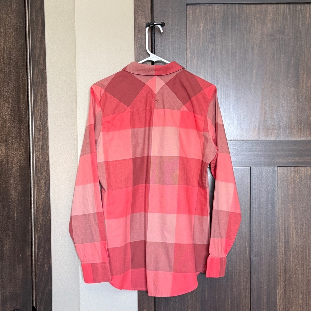 Under Armour UA Women's Tradesman Fitted Button Down Red Plaid Shirt Size Medium - Picture 2 of 14